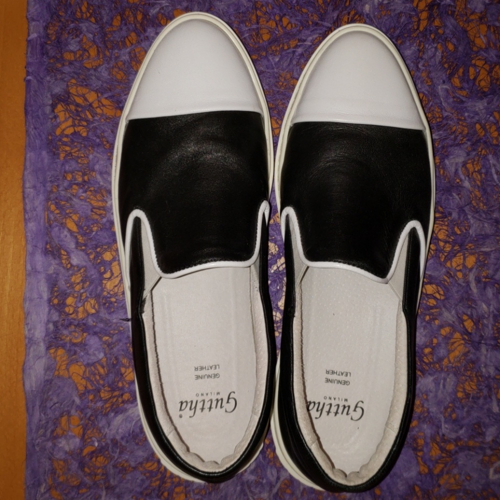 Guttha leather loafers
